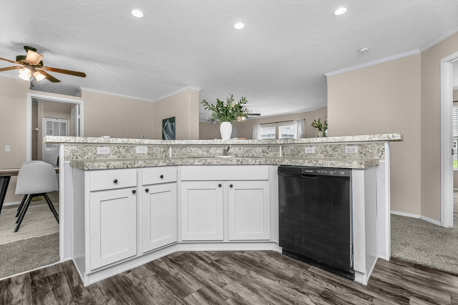 A Closer Look at the Benefits of Mobile Home Ownership - Next Modular